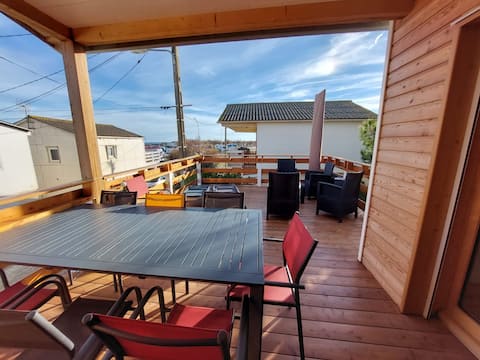 Beautiful chalet with terrace sea view 7/9 people