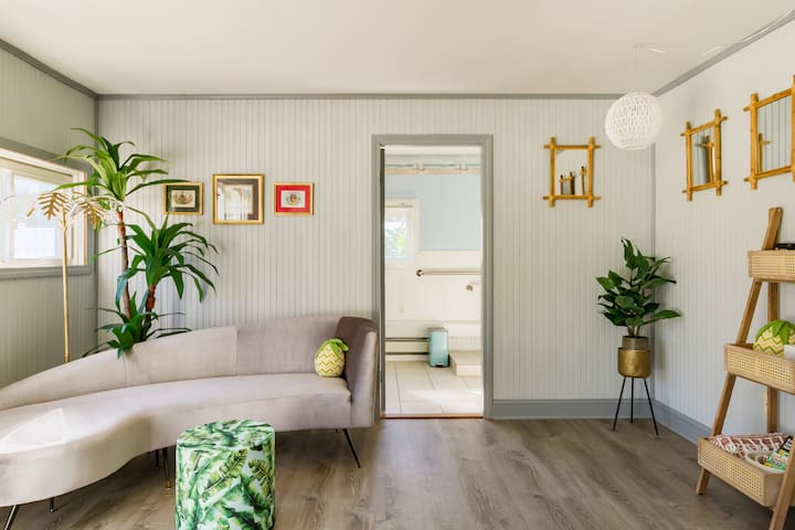 Private Heated Pool | Upscale Oasis Newport & Navy