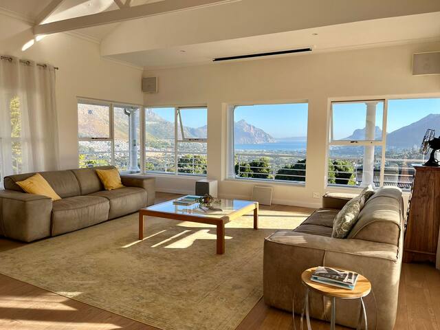 Serene Villa with iconic Mountain & Ocean view gallery image 3