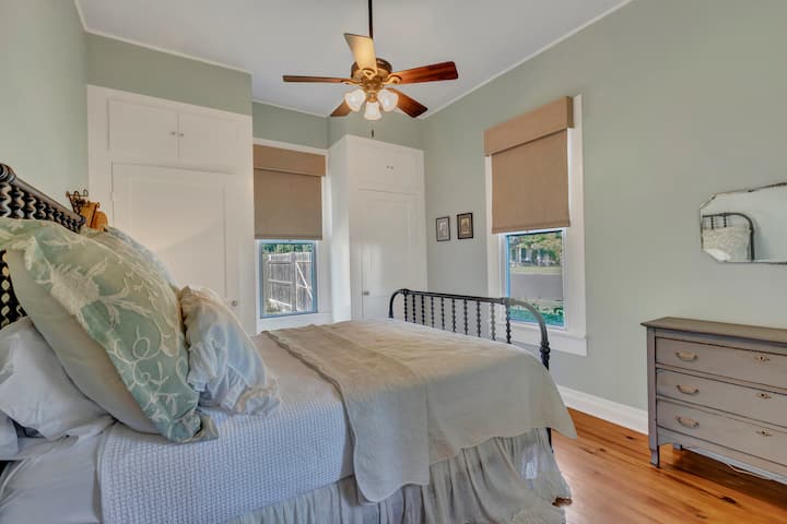 ห้องพัก - เตียงควีนไซส์