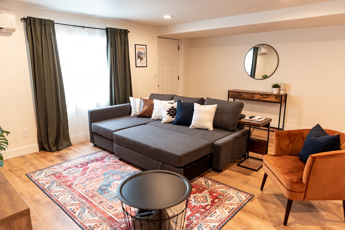 Cozy 1-bedroom basement apartment