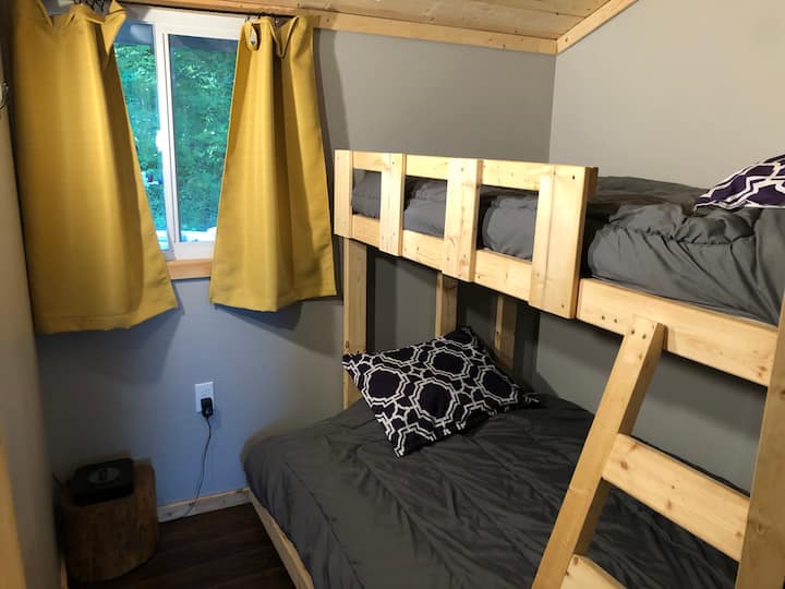 Chambre pour enfants
Lit simple 
Lit double
