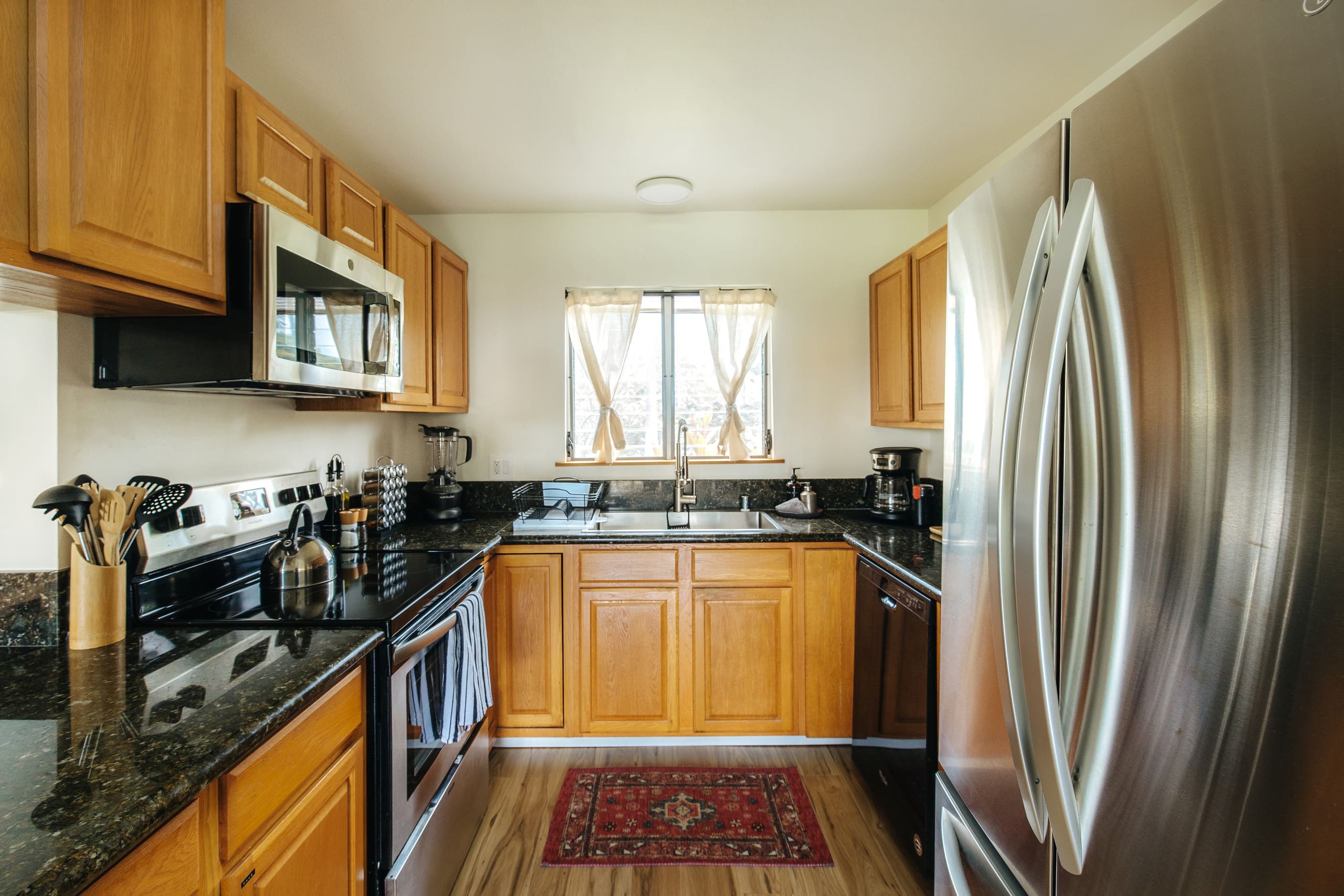 Condo in Kailua-Kona · ★4.93 · 1 bedroom · 2 beds · 2 baths - Image 16