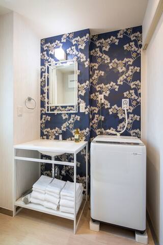 ◆浅草エリア◇キッチン・テーブル・冷蔵庫完備◆バルコニー付5名用◇Hotel SAILS◆ gallery image 4