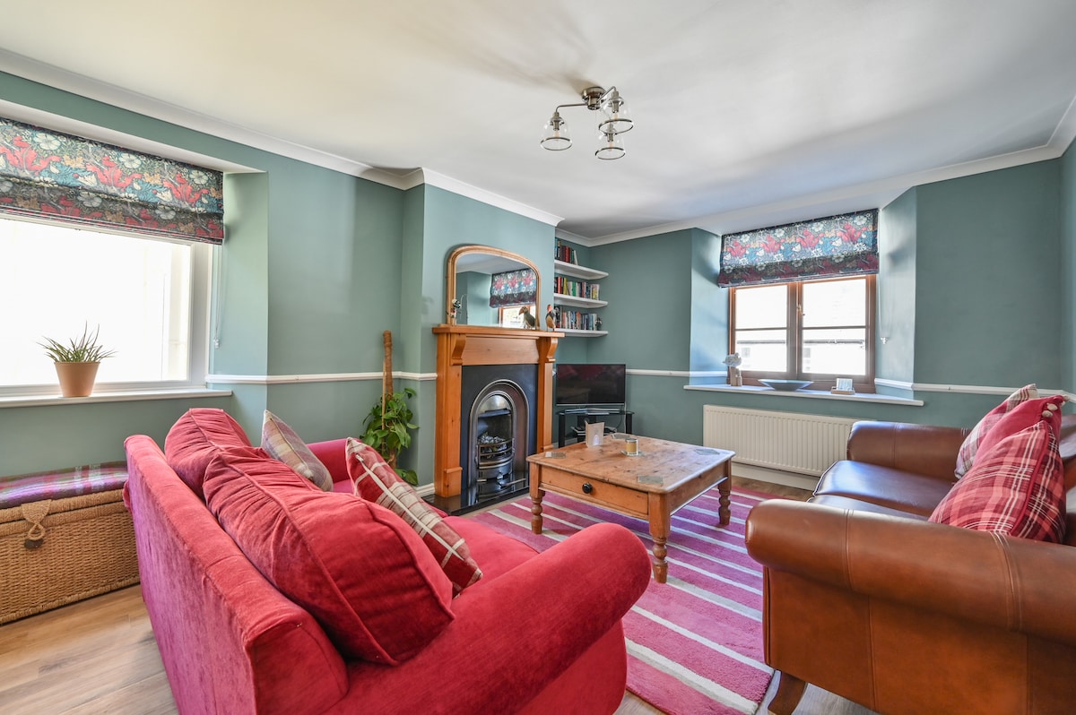 Top Airbnb: Old Chapel cottage in Looe