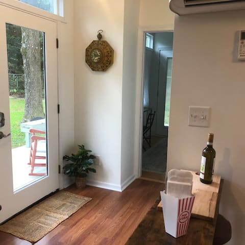 Top performing Airbnb: Tiny Shirley - A Great Intown Getaway in Cascade Avenue/Road