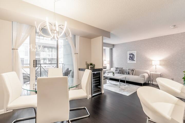 Location & Style 2 BDRM~Gym/Parking/Cable TV gallery image 2