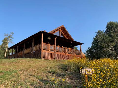 Authentic Log Cabin & Stunning SW Colorado Views