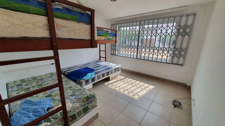 Chambre 01 - 05 personnes