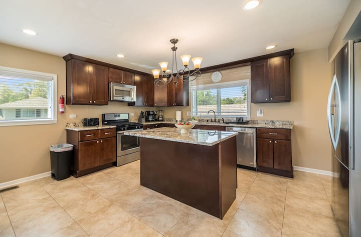 *Extended Stay* Lombard Fhs Rental - Wheaton, IL