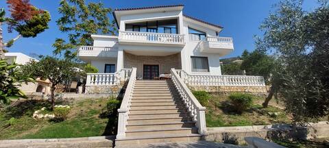 Villa Mare - for families & groups