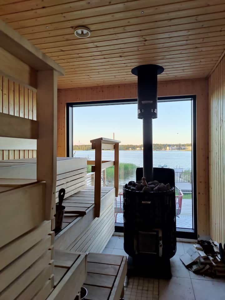 Sauna / Sauna with room for about 6 people