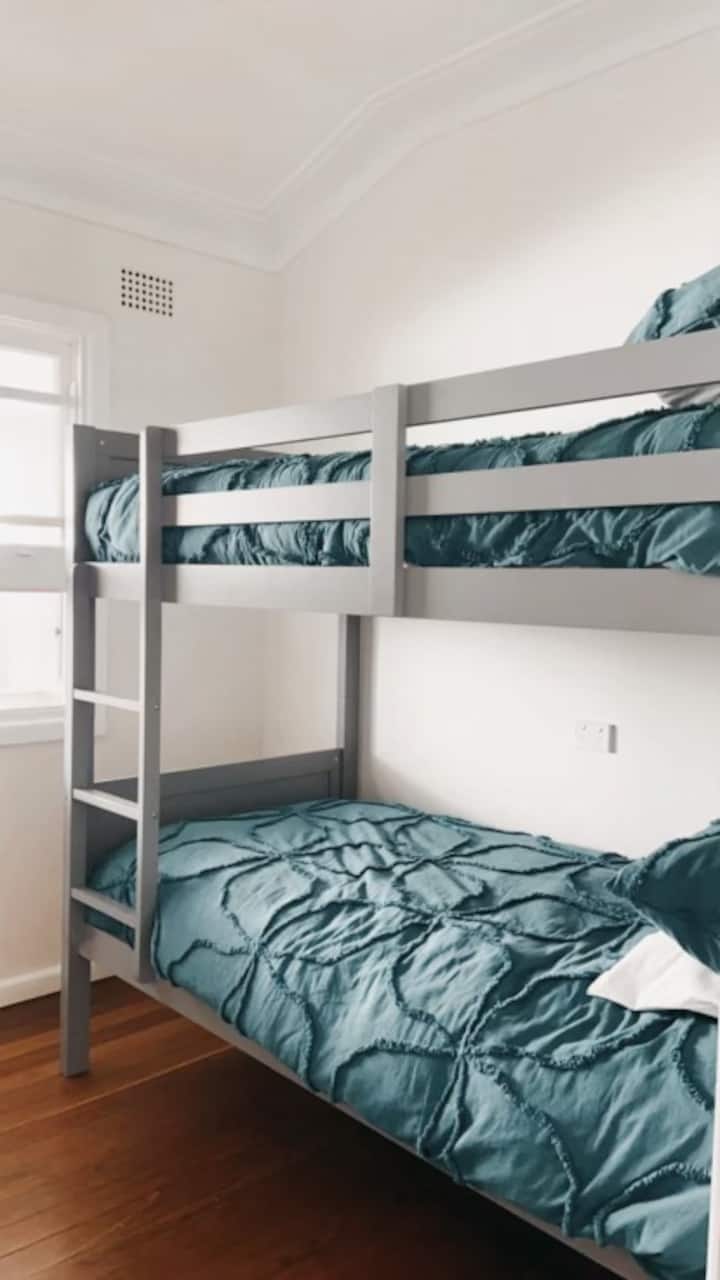 საძინებელი 1