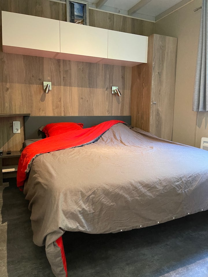 חדר שינה 1 מיטה 160 עם מקום אחסון