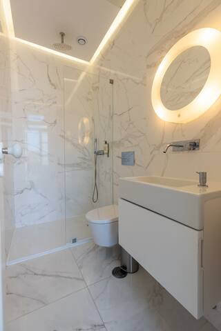 CLUBE Charming Apartments Ribeira – DLX 2 gallery image 3