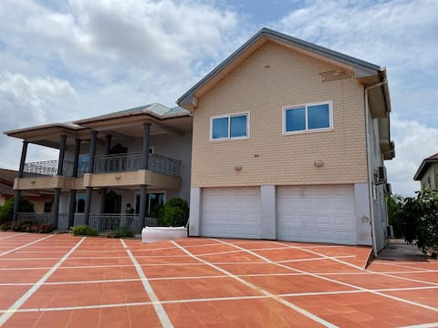 5-Bedroom Residential home in Adenta