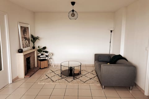 Airport Access Apartment - Your Gateway to Comfort