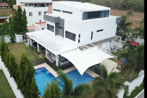 Beach house for families with a pool.
