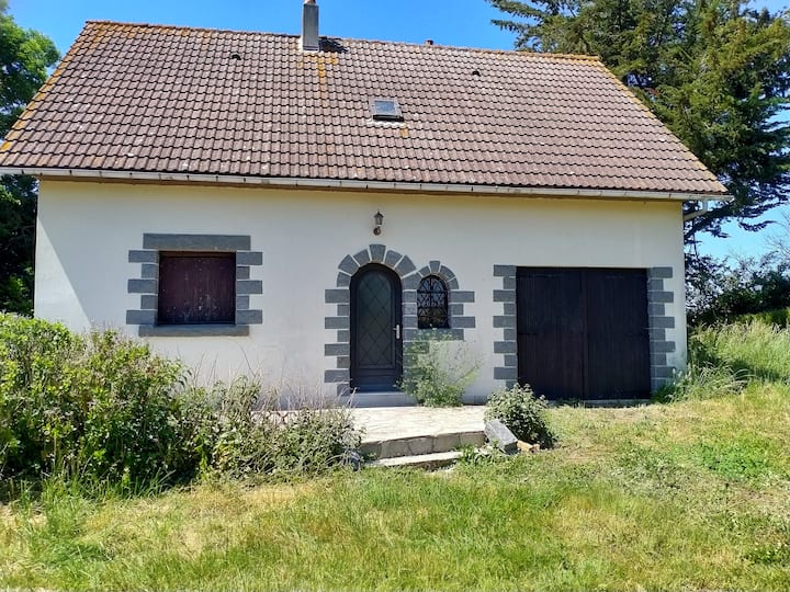 House 15 min from the sea with large garden. Houses for Rent in