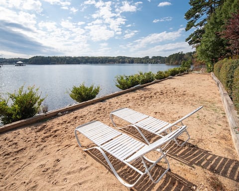 Resort Pool & Spa 3BR 3BTH Family Home w Loft