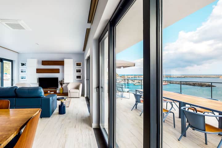 New Listing: Penthouse With Ocean View Veranda - Azoren