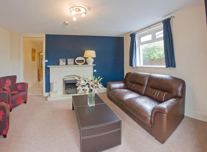 Beautiful 3 Bedroom Apartment, With Parking - Carrickfergus