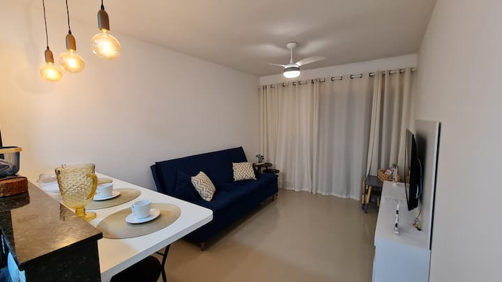 Pohodlná izba s inteligentným rozlíšením 4K 50 palcov, diaľkovým ovládaním, hlasovým ovládaním (Alexa a/alebo Google Assistant), Android TV a streamovacími aplikáciami (NETFLIX, Disney+, Amazon Prime, GloboPlay, Telecine a ďalšie s prihlásením/používaním hosťami).