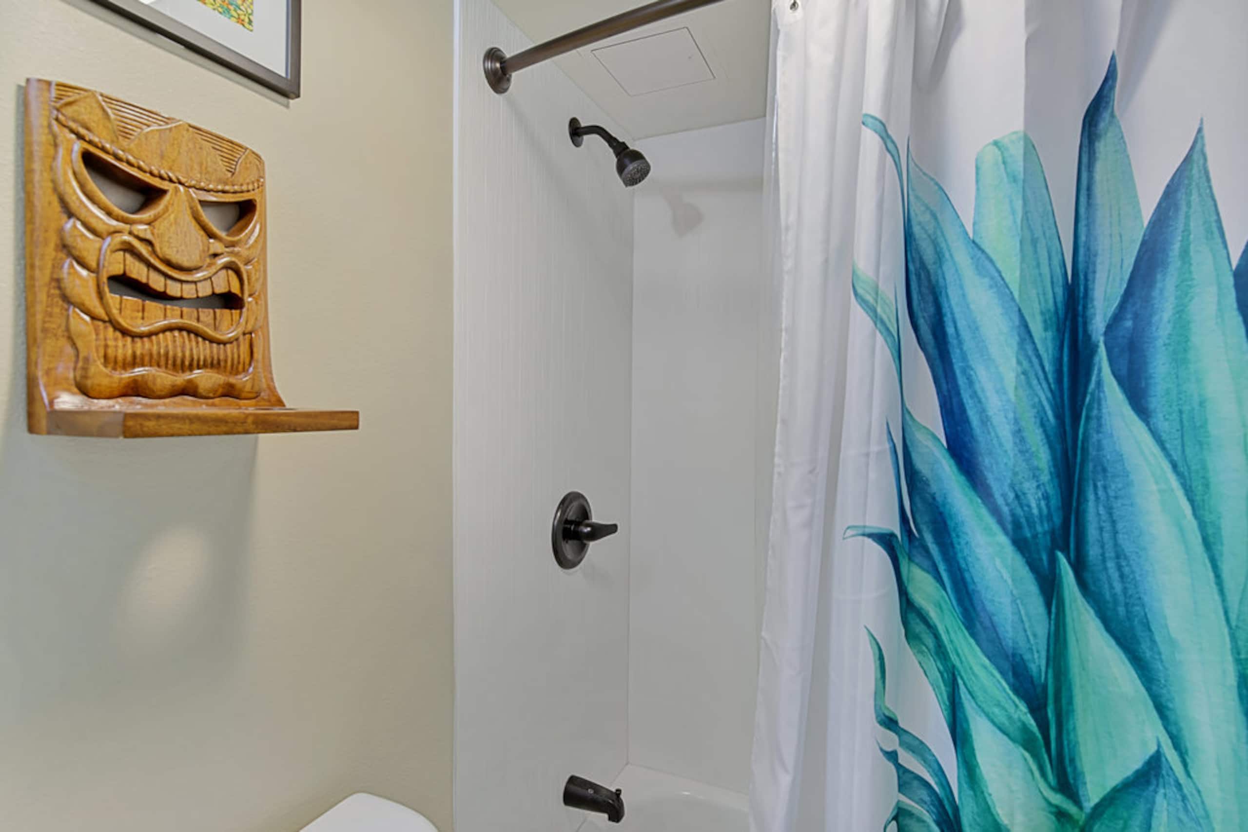 Condo in Honolulu · ★4.91 · 1 bedroom · 2 beds · 1 shared bath - Image 11