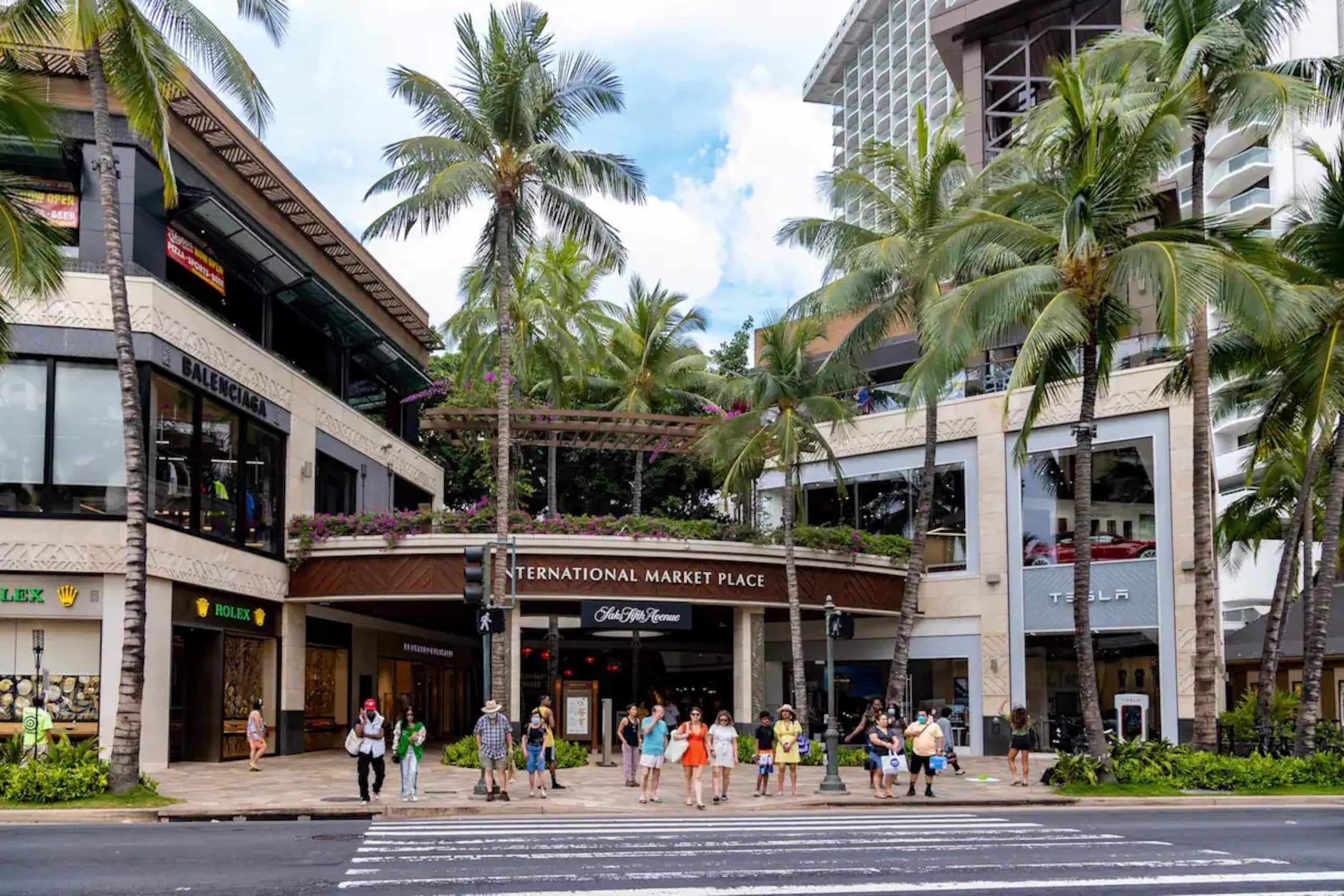 Condo in Honolulu · ★4.91 · 1 bedroom · 2 beds · 1 shared bath - Image 20