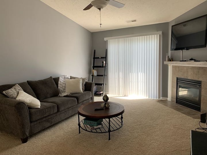 DeKalb Vacation Rentals & Homes Illinois, United States Airbnb