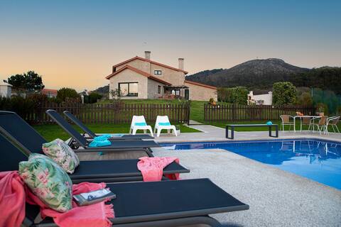 Luxury Singular Villa Carolina
