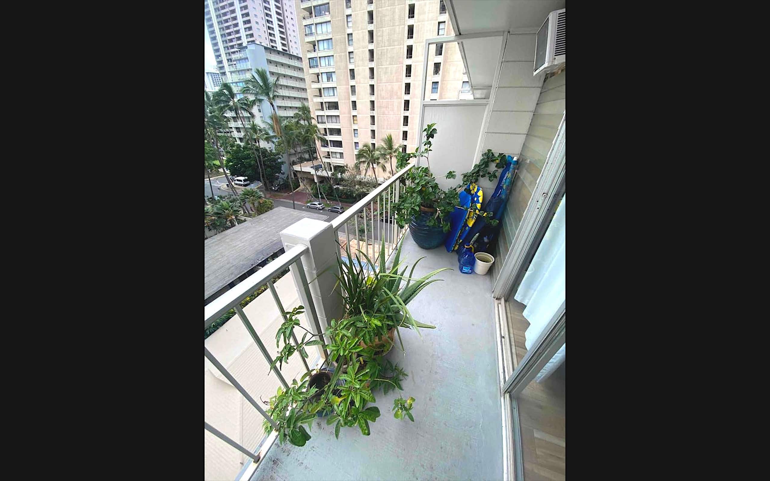 Condo in Honolulu · ★4.81 · 1 bedroom · 1 bed · 1 private bath - Image 24