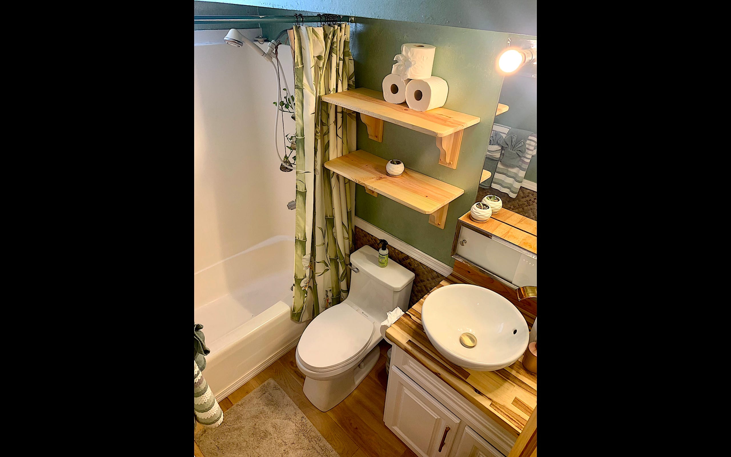 Condo in Honolulu · ★4.81 · 1 bedroom · 1 bed · 1 private bath - Image 16