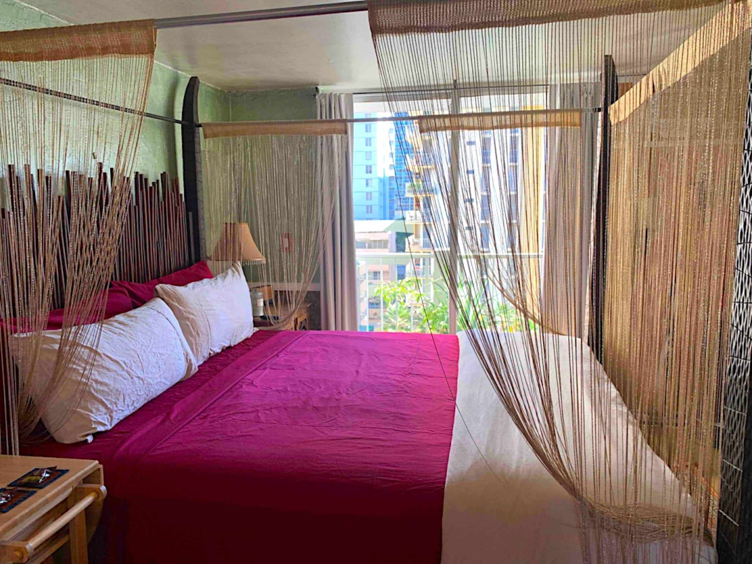 Condo in Honolulu · ★4.81 · 1 bedroom · 1 bed · 1 private bath - Image 9