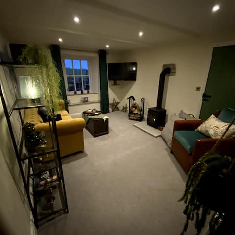 Top performing Airbnb: Stunning one-bedroom cottage with log burner in Sedbergh