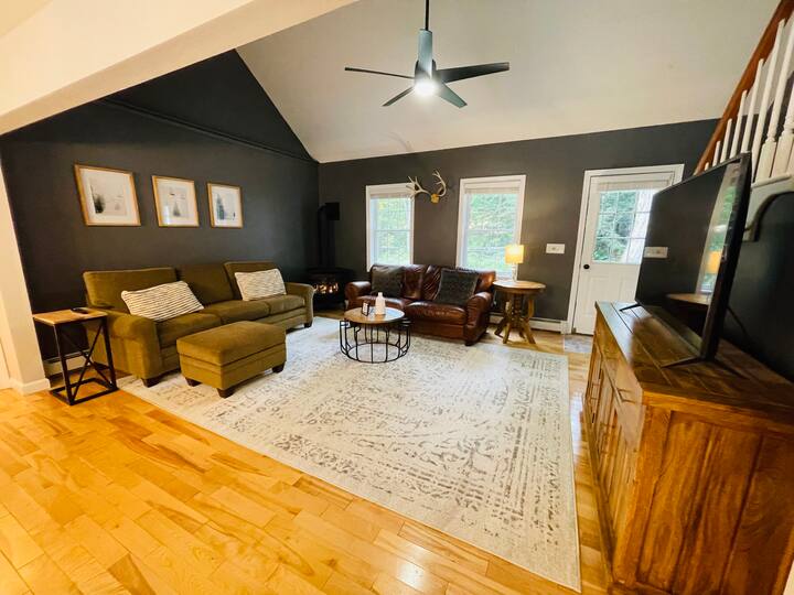 4Miles to JG/Okemo, Spacious, Stylish & Comfy home