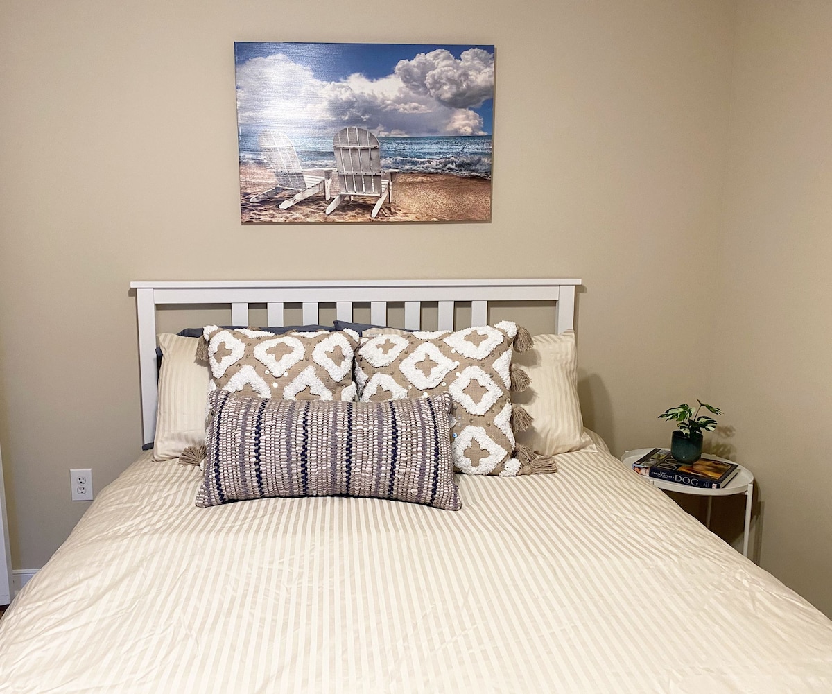 ห้องนอนออสเปรเตียงควีนไซส์วิวแม่น้ำสวยงาม