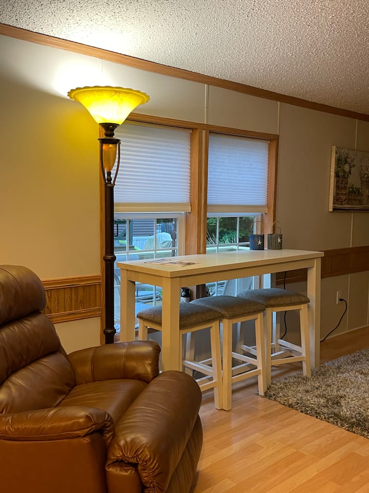 Desk with built in plugs 