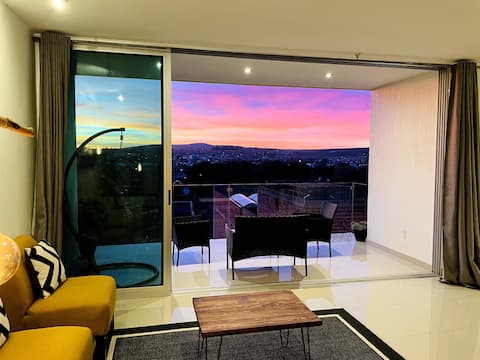 Magnolia Apartments with Breathtaking Views AptA/B