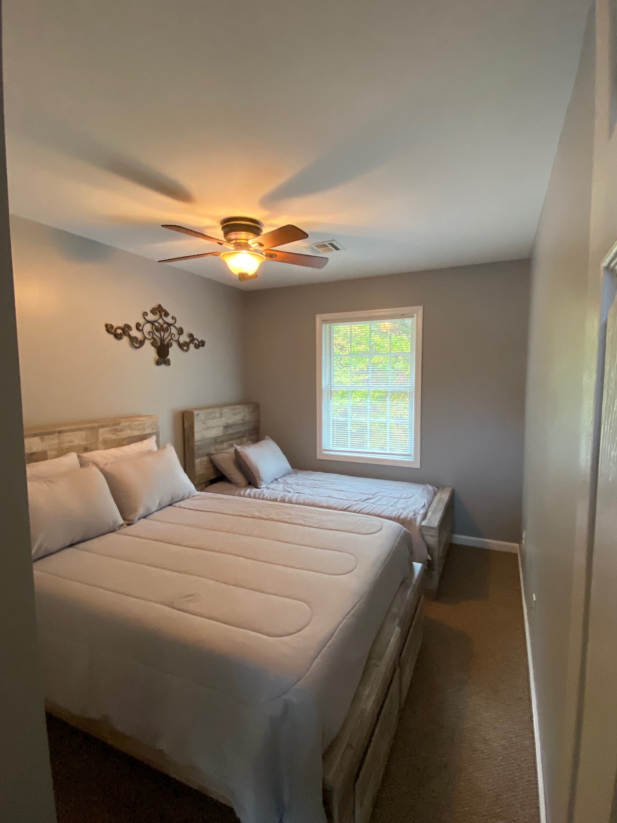 СПАЛНА СОБА 3