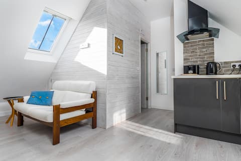 Popular Airbnb listing: The River Barn - Cosy Riverside Annex in Braunton in Braunton