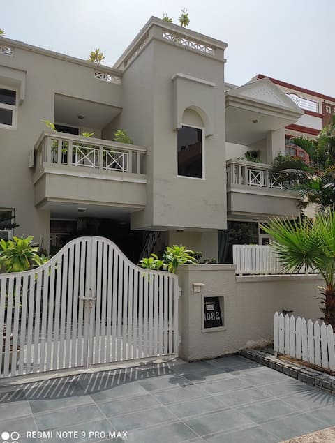 Green Cottage, 2BHK Luxe Villa