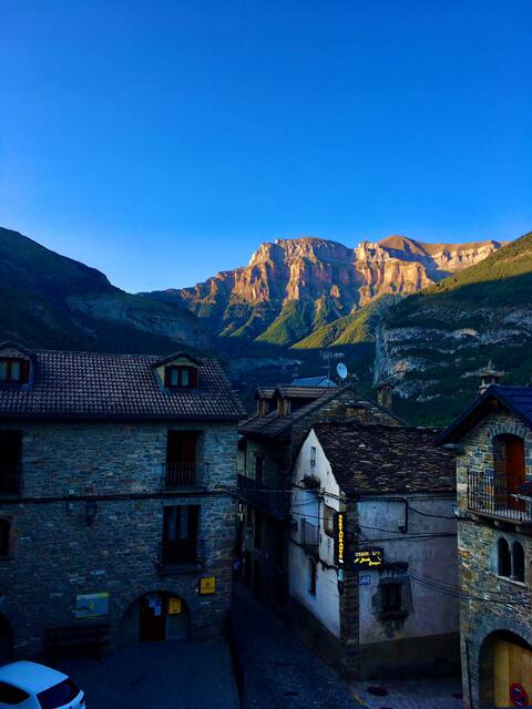Apartamento Valle de Ordesa -Torla (Edelweis)