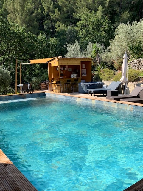 Beautiful top of Villa Provençal with Pool