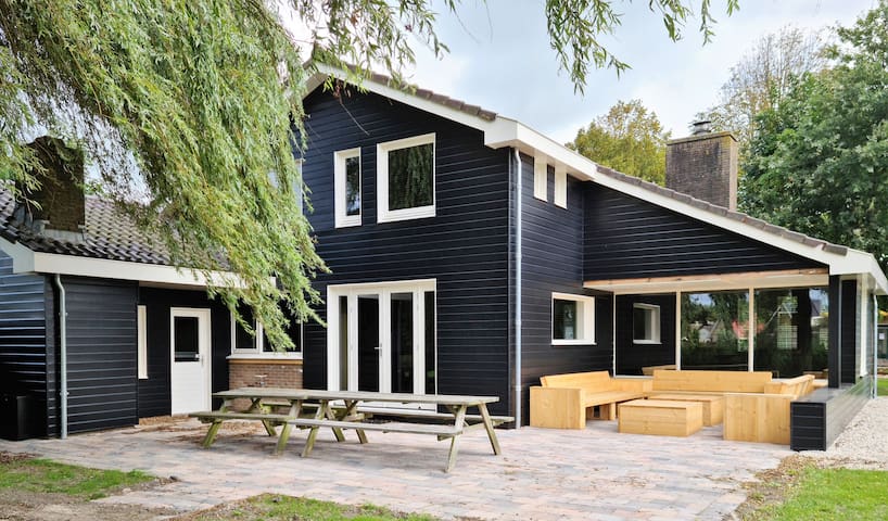 Recreatiepark De Wielen managed Airbnb listing 1
