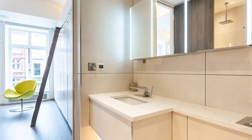 Superb Apartment near Buckingham Palace gallery image 5