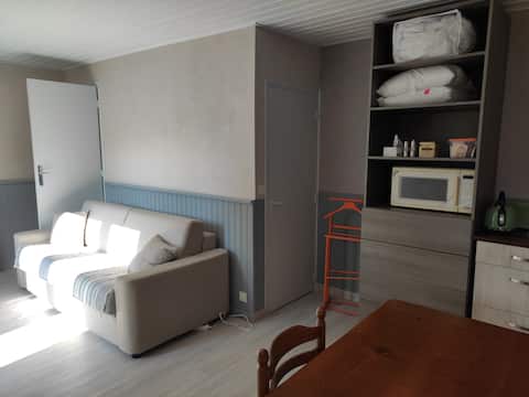 35m² fully equipped studio