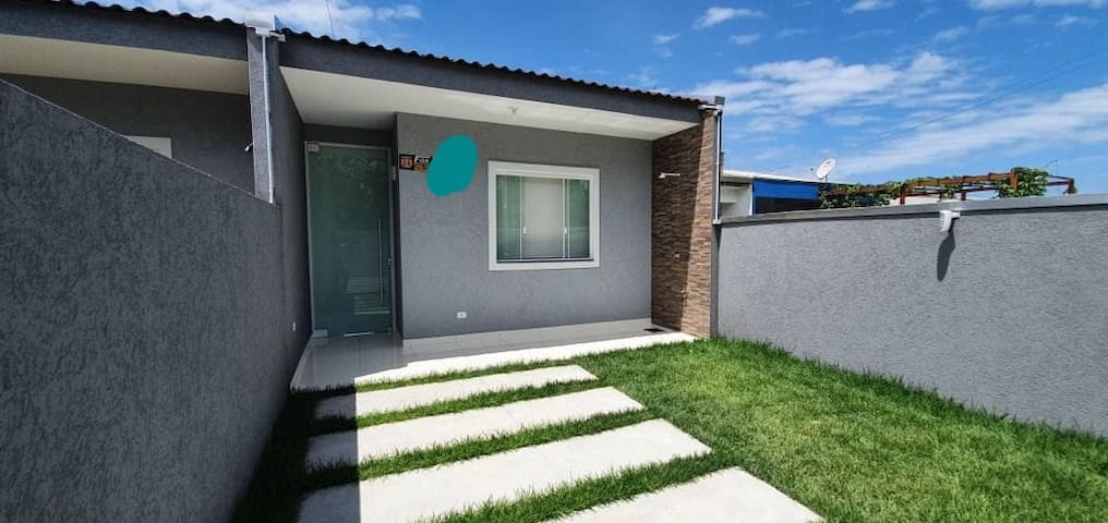 Entire home with 2 bedrooms in Pontal Do Paraná - Casa com piscina em Praia de Leste