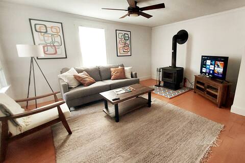 Experience small town living in a spacious duplex!