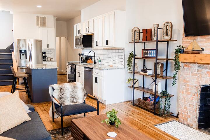 King Bed TownHome | Nationwide Children’s Downtown gallery image 3